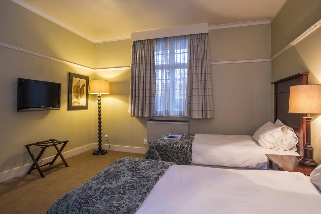 Imperial Hotel By Misty Blue Hotels Питермарицбург Экстерьер фото